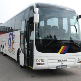 Przewóz osób autokarem