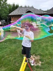 Animatorka dla dzieci, malowanie twarzy, bańki mydlane.