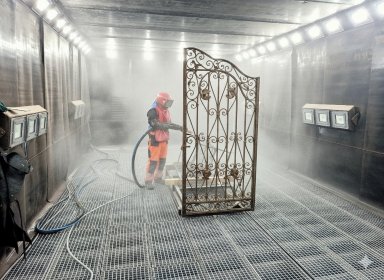 Śrutowanie i cynkowanie ogniowe.