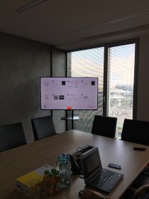 Projektory i monitory do sal konferencyjnych