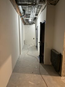 Oferuję usługi położenia gładzi, które obejmują dokładne przygotowanie powierzchni