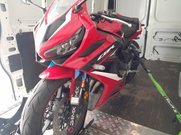 Profesjonalny transport motocykli oraz ,, bezpieczny transport ,,