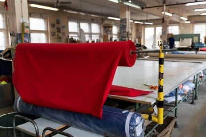 szycie odzieży lekkiej