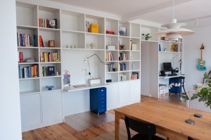 Regał na książki + 2 biurka