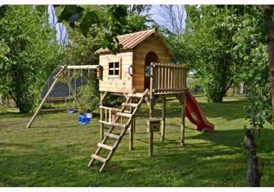 Realizacja projektów architektury ogrodowej (parkowej) - praca w terenie.