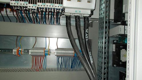 Instalacje elektryczne, oświetleniowe, montaż urządzeń, układanie tras kablowych