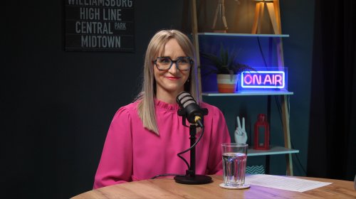 1 godzina nagrania na trzy kamery w naszym studiu to 500 zł