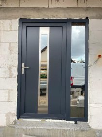 Montaż drzwi wejściowych PVC