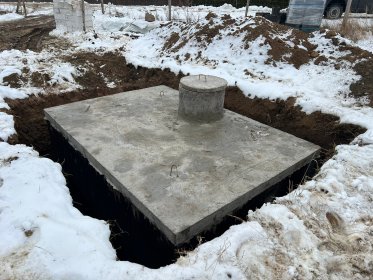 Wykop i montaż zbiorników na deszczówkę, przydomowych oczyszczalni ścieków