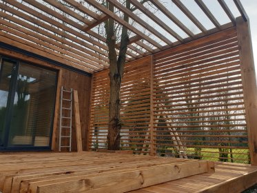 Budowa altany drewnianej