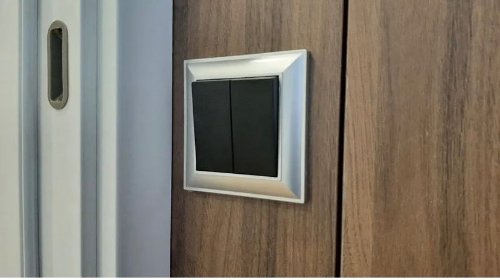 Biały montaż włącznik swiatla