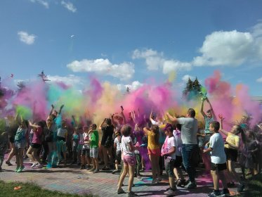 Festiwale oraz Mini Festiwale Kolorów Holi