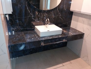 Układanie płytek, glazury