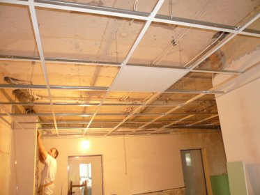 SUFITY MINERALNE  , RASTROWE