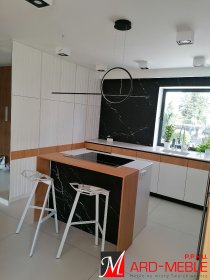 Zabudowy kuchenne z różnych materiałów