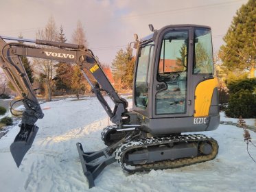 Prace ziemno budowlane minikoparką