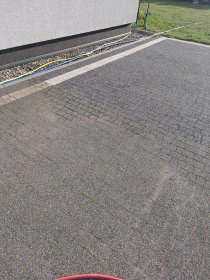 Czyszczenie kostki brukowej