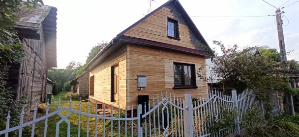 Szlifowanie i malowanie szalówki drewnianej