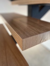 Jesteśmy producentem schodów drewnianych , dąb , jesion , buk , w grubość od 3 cm do 12 cm