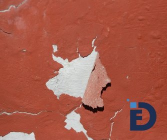 Skrobanie starej farby