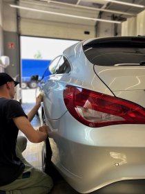 Woskowanie samochodu