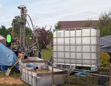 Studnie głębinowe od 110 mm do 300 mm (rura studzienna) do maksymalnej głębokości 50 m.