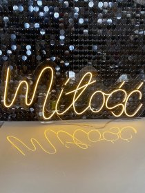 Wypożyczenie neonów