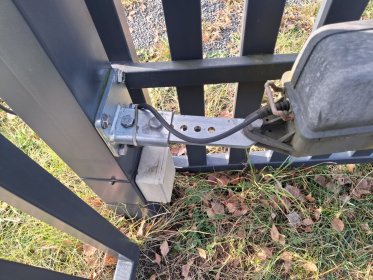 Montaż automatyki do bramy uchylnej / przesuwnej