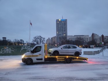 Ącki Pomoc Drogowa Augustyn Miszta – Profesjonalny Transport Lawetą Krajowy 24H