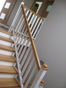 wykonanie i montaż schodów drewnianych, ażurowych, okładka drewna na beton, na konstrukcji