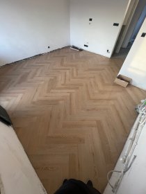 Montaż Paneli Winylowych