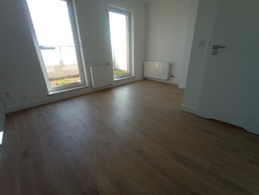 Montaż paneli podłogowych