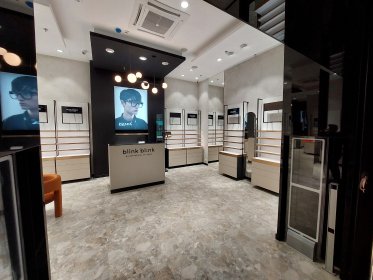 Wykonujemy prace malarskie pow. ścian/sufitów przy zastosowaniu farb Dekoral Profesional