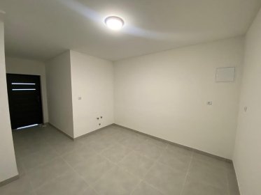 Wynajmę halę produkcyjnow-magazynowa z zapleczem socjalno-biurowym o pow. 856 m2