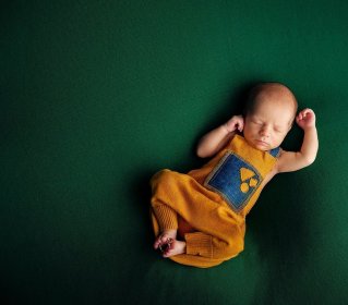 Witam! Nazywam się Piotr i jestem fotografem specjalizującym się w portretach noworodków.