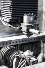 Przyjmiemy zlecenia na elektrodrążarkę drutową