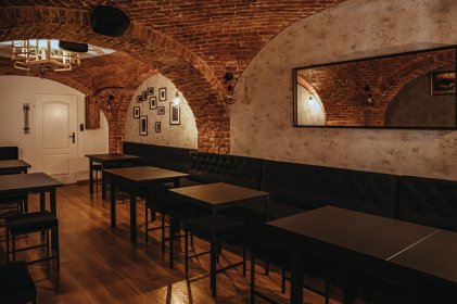 Wynajem sali VIP na imprezę firmową / prywatną / urodziny / rocznicę