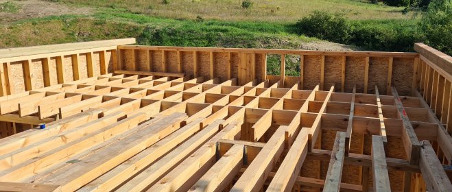 Budowa drewnianych domów szkieletowych