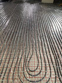 Całkowite wykonanie ogrzewania podłogowego bez wylewania betonu.