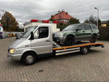 Transport Samochodów 24/7 Holowanie Pomoc Drogowa