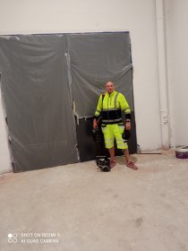 Montaż drzwi zewnętrznych jak i wewnętrznych