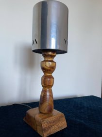 Produkcja stołów i akcesoriów z żywicą epoksydową