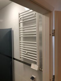 Naprawiam wszystko i pomogę : układanie panelu , płytek , itd: