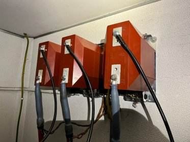 Wykonywanie przyłączy elektrycznych, kablowych oraz napowietrznych