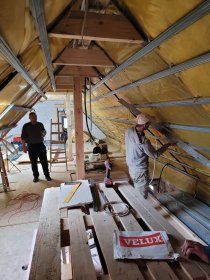 Montaż płyt GK ściany sufity poddasza