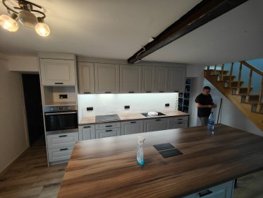 Meble kuchenne od projektu do montażu