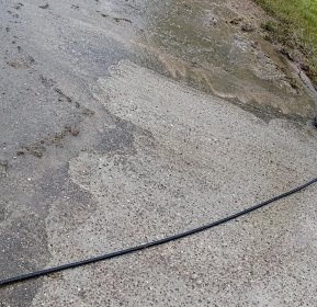 Mycie Kostki z użyciem profesjonalnych urządzeń, z ciśnieniem roboczym do 300 Bar.