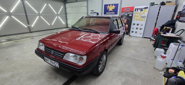 Przyciemnianie szyb samochodowych, szyby czołowej chameleon.