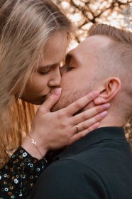 Zdjęcia narzeczeńskie - plener