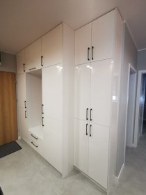 Lakierowanie frontów meblowych